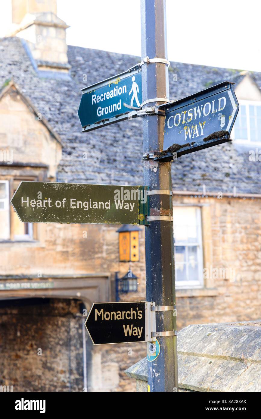 Signpost for the Cotswold Way, Heart of England Way and Monarch's Way, Chipping Campden, Cotswolds, Gloucestershire, England, UK Stock Photo