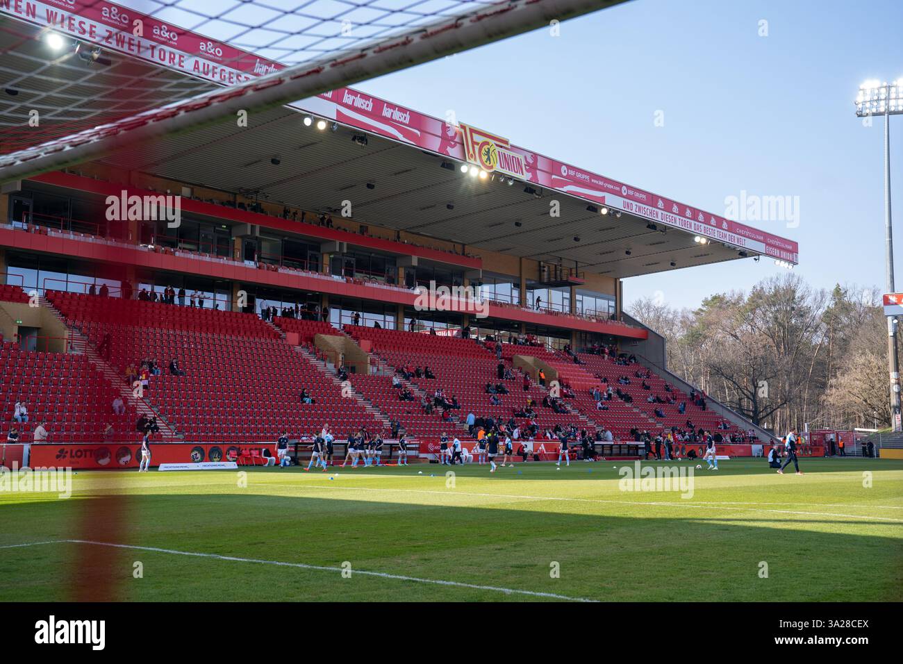 Genereller Blick Auf Die Haupttrib ne Des Stadions Stock Photo Alamy genereller-blick-auf-die-haupttrib-ne-des-stadions-stock-photo-alamy