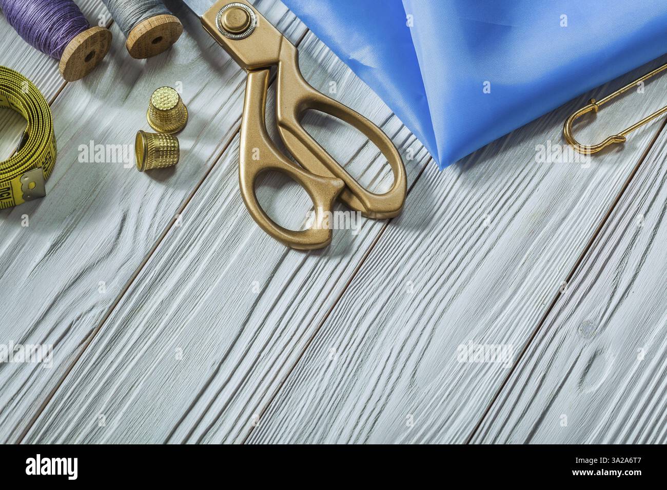 Vintage sewing tool hi-res stock photography and images - Alamy