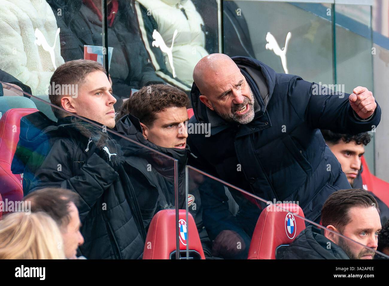 EINDHOVEN, NETHERLANDS - DECEMBER 22: Coach Peter Bosz of PSV interacts ...