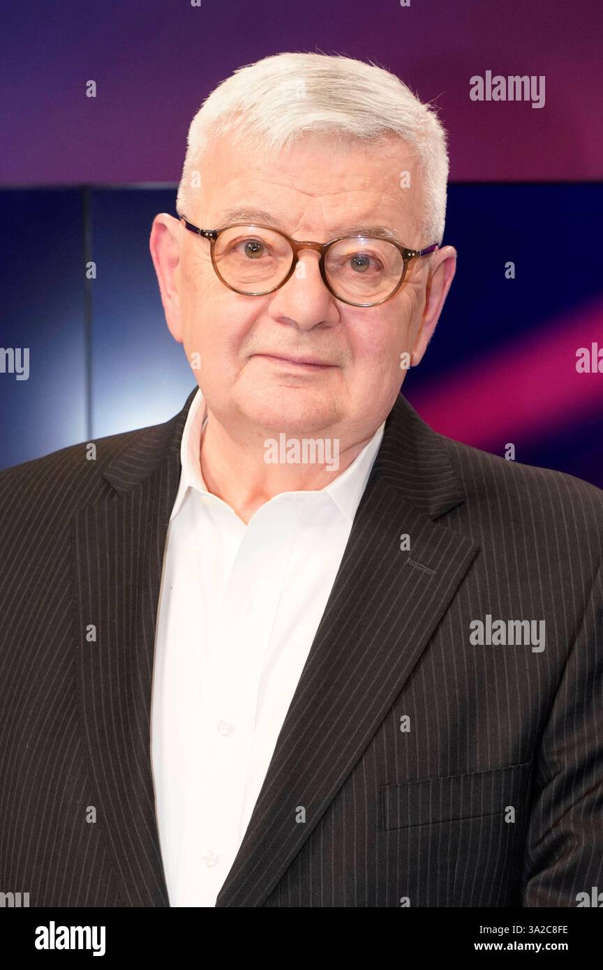 Joschka Fischer in der ARDTalkshow maischberger im Studio Berlin Adlershof. Berlin, 12.03.2025