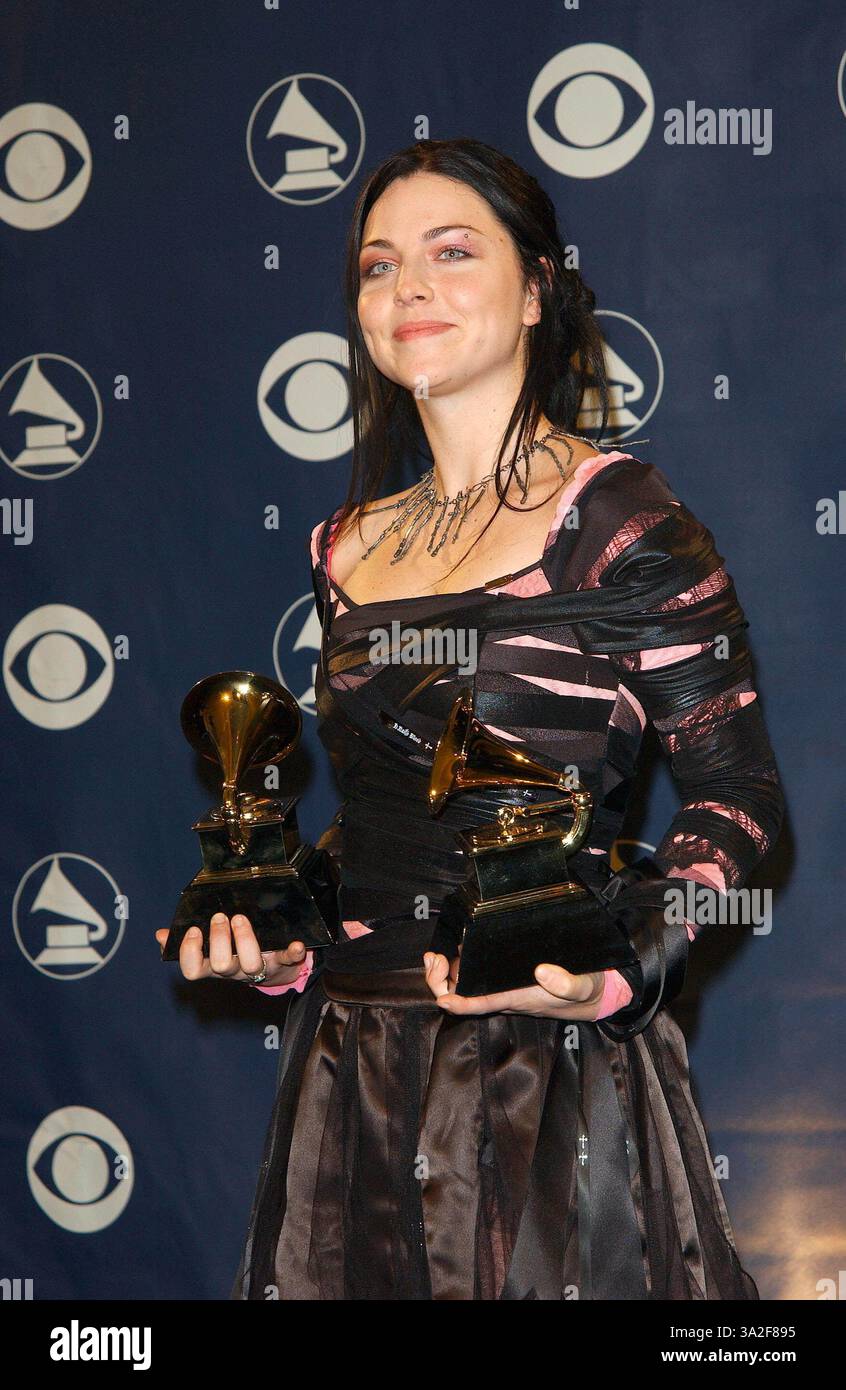 Amy lee 2004 hi-res stock photography and images - Alamy