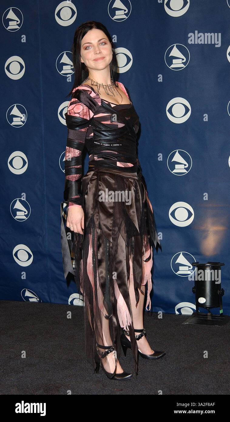 Amy lee 2004 hi-res stock photography and images - Alamy