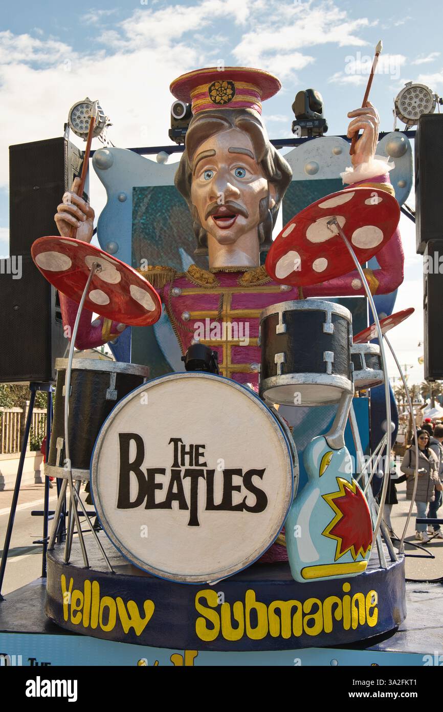 Puppet Company Ringo 2025 parade hi-res stock photography and images - Alamy