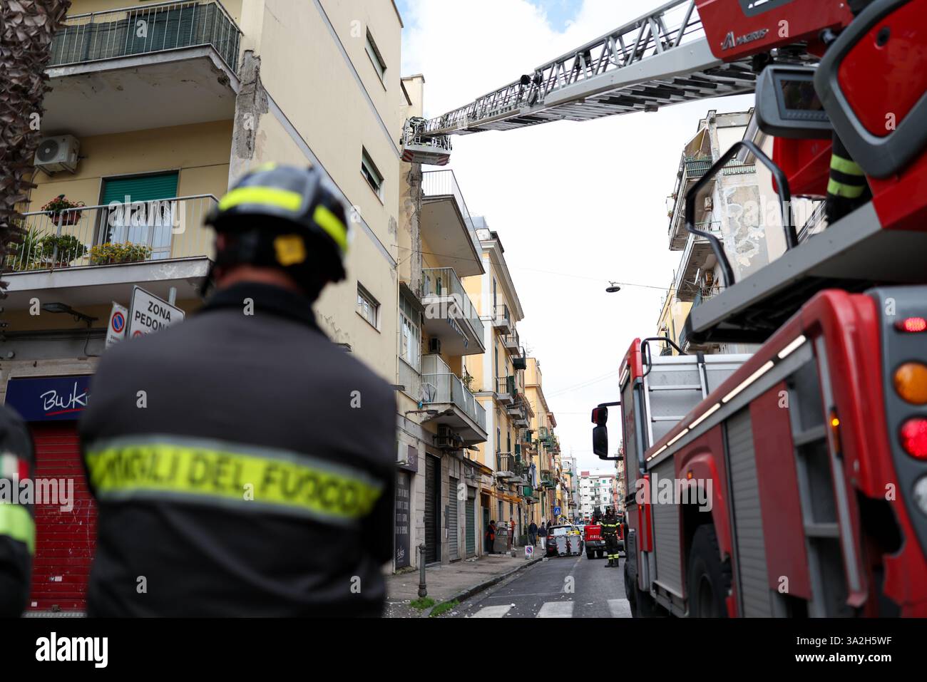 Naples earthquake today map