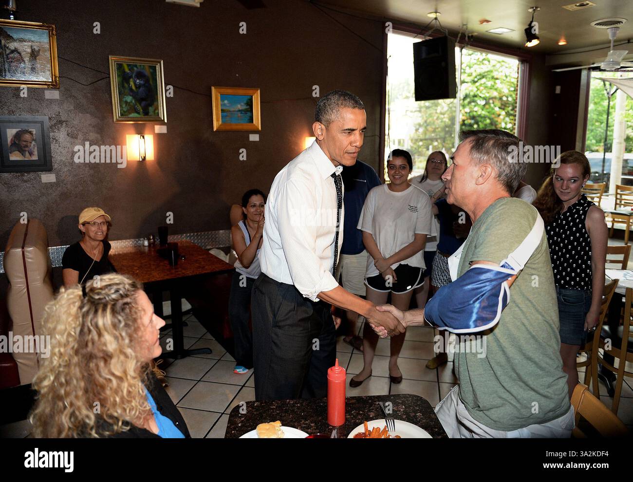 June 10, 2014 - Alexandria, Virginia, U.S - United States President Barack Obama and Secretary of Education Arne Duncan (not pictured) have lunch at FireFlies Restaurant in the Del Ray neighborhood of Alexandria, June 10, 2014 in Virginia. (Credit Image: © Prensa Internacional/ZUMAPRESS.com) Stock Photo