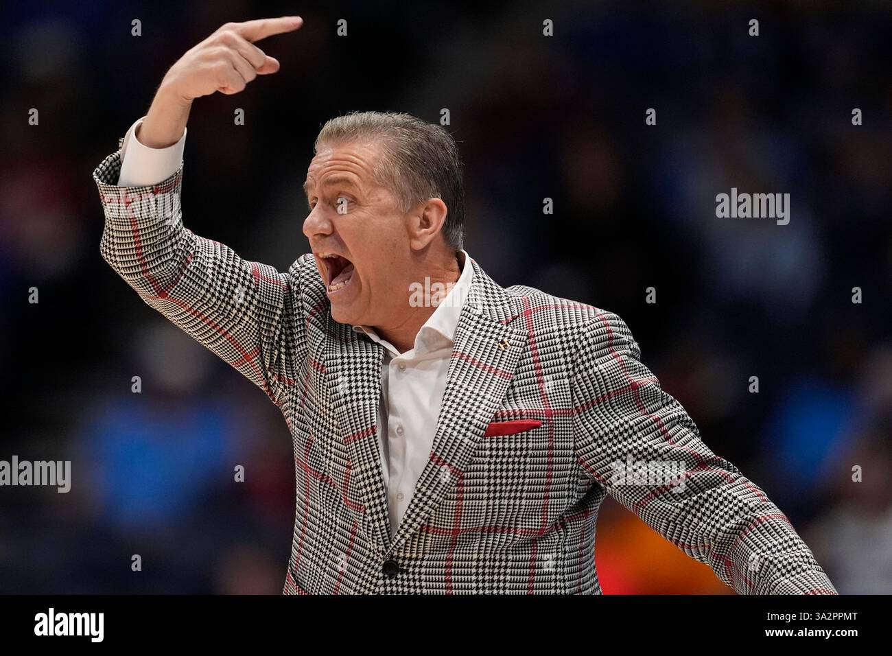 Arkansas head coach John Calipari speaks during the first half of an ...