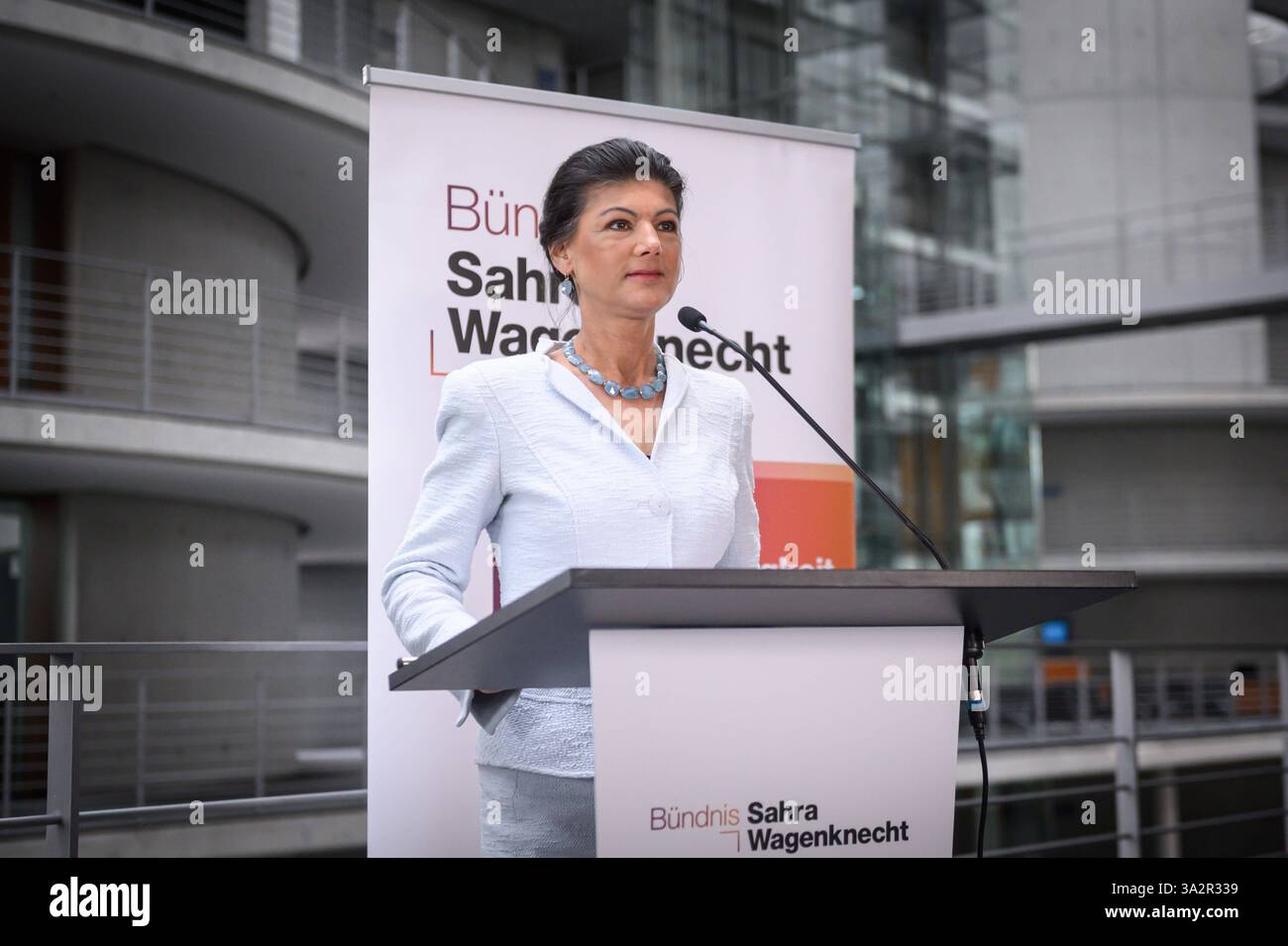 berlin-pressekonferenzen-von-bsw-mit-sahra-wagenknecht-im-bundestag