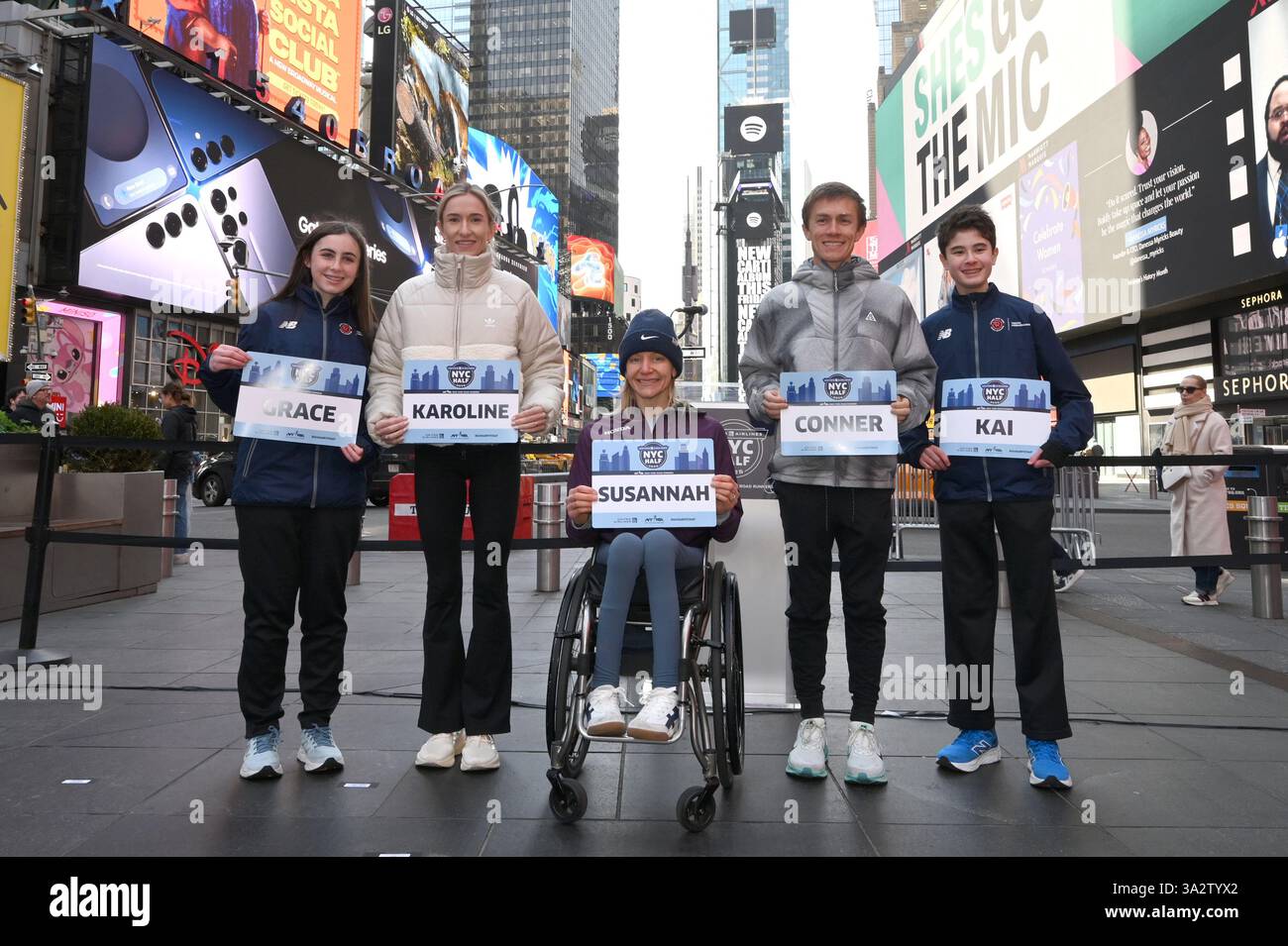l-r-youth-ambassador-grace-fine-karoline-bjerkeli-gr-vdal-defending