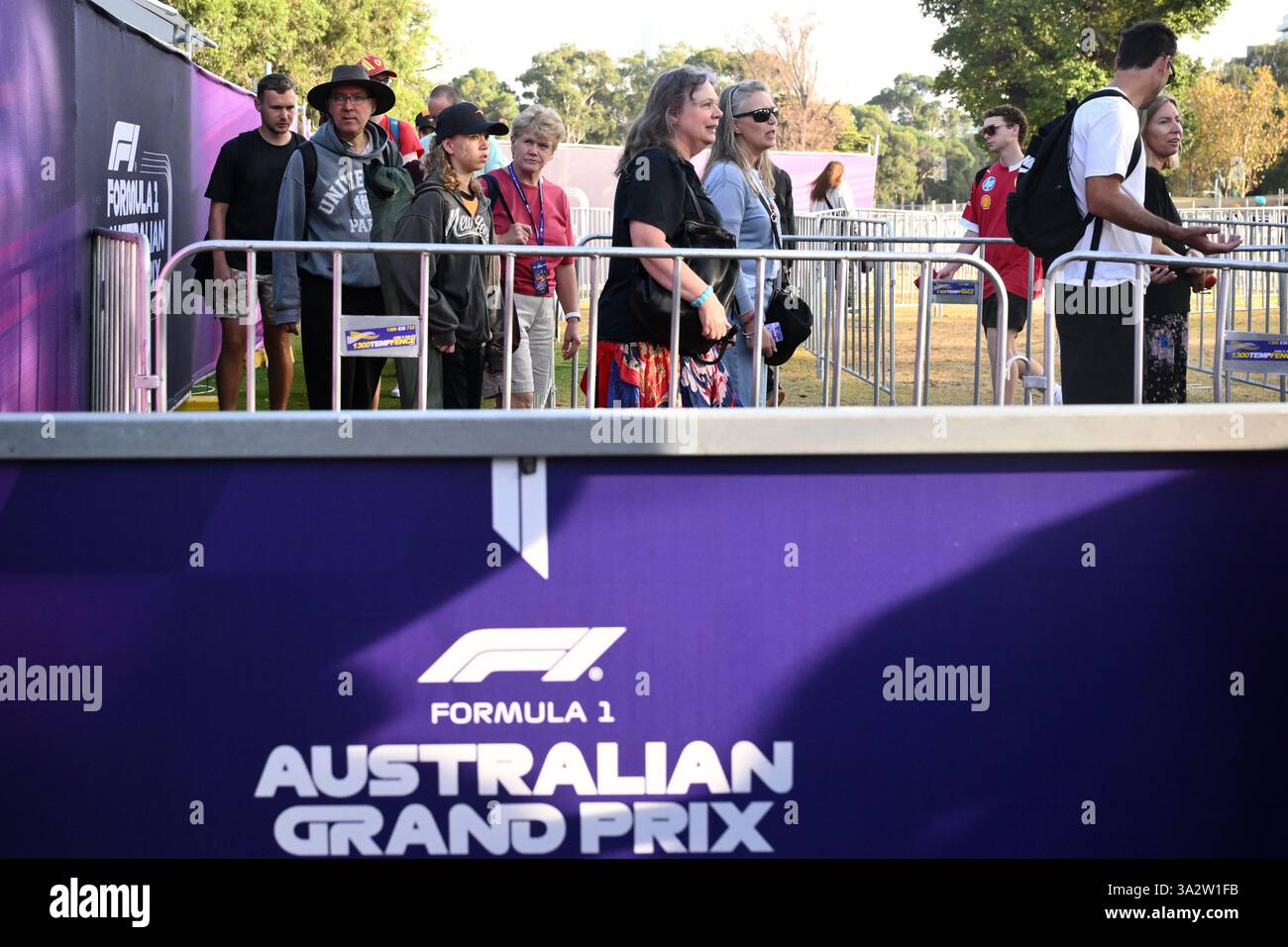 Patrons on arrival at the Albert Park Circuit in Melbourne, Victoria ...