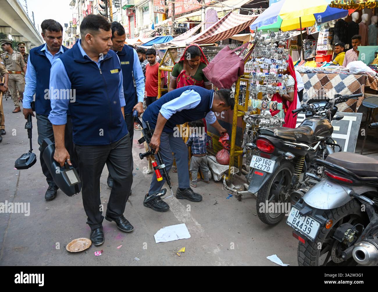 NOIDA, INDIA MARCH 13 Bomb detection and disposal squad (BDDS) team are conducting security