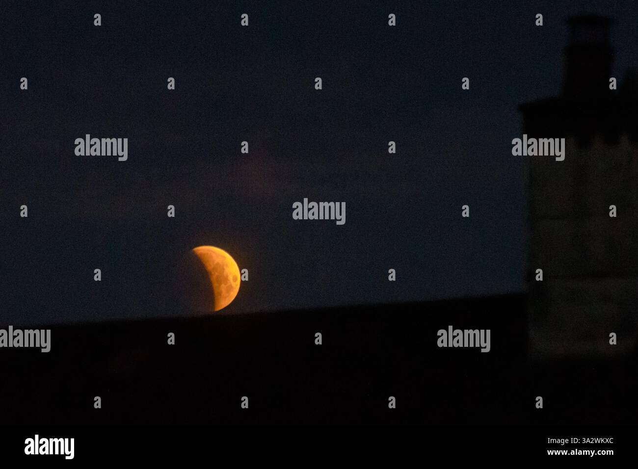 Fordingbridge, Hampshire, England, UK, 14th March 2025. A partial lunar