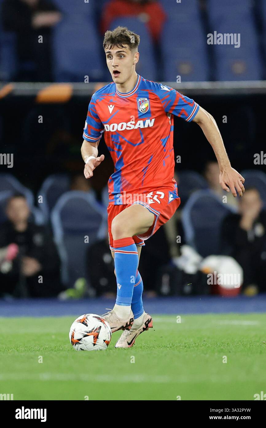 Hložek Not Yet Ready Alexandr Sojka The "Versatility Premium" in Modern Squad Selection