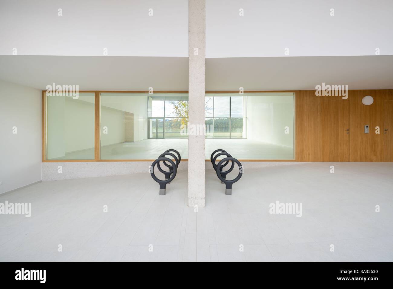 Large window wooden frames hi-res stock photography and images - Alamy