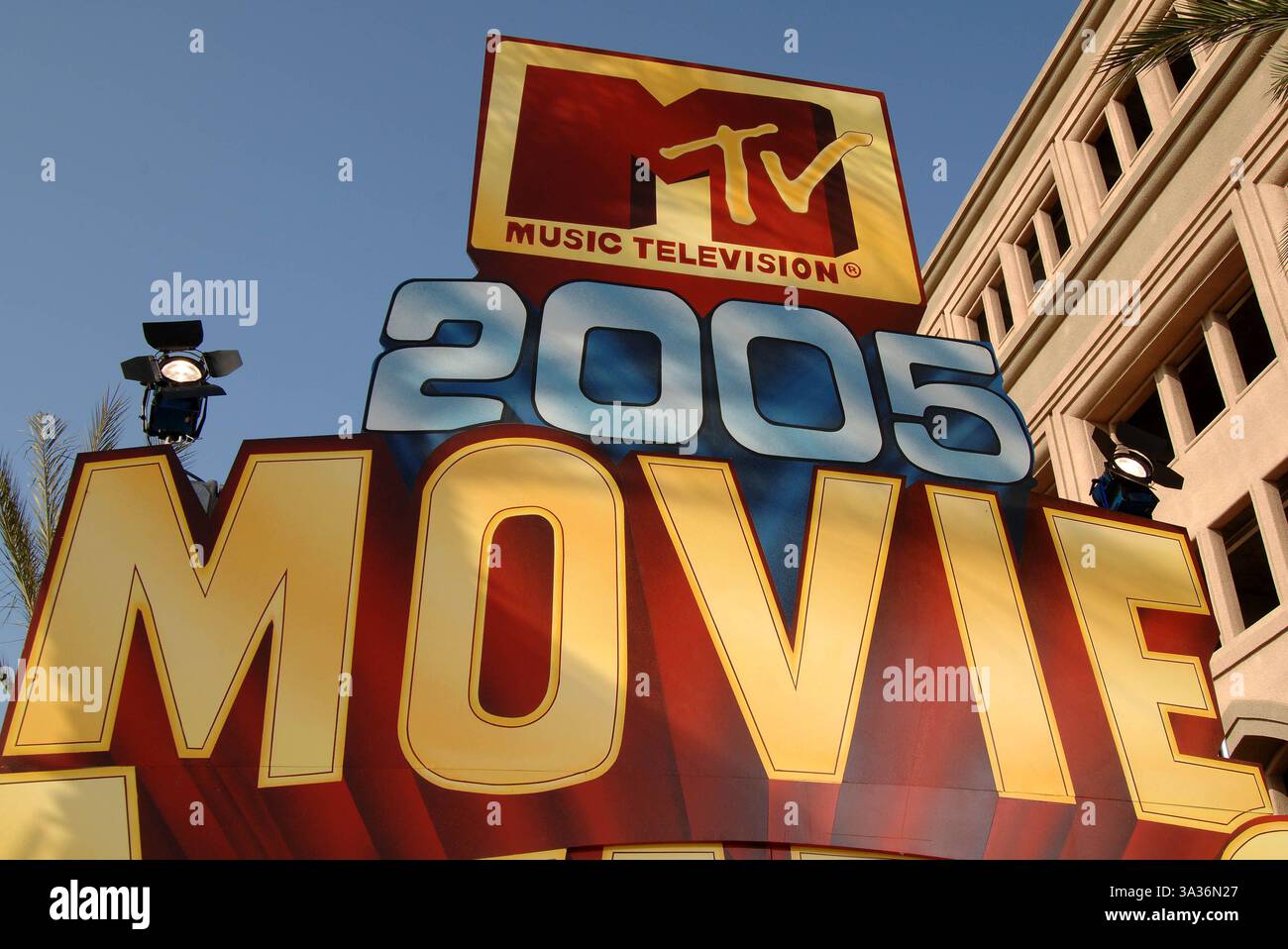 2005 movie poster 4 hi-res stock photography and images - Alamy