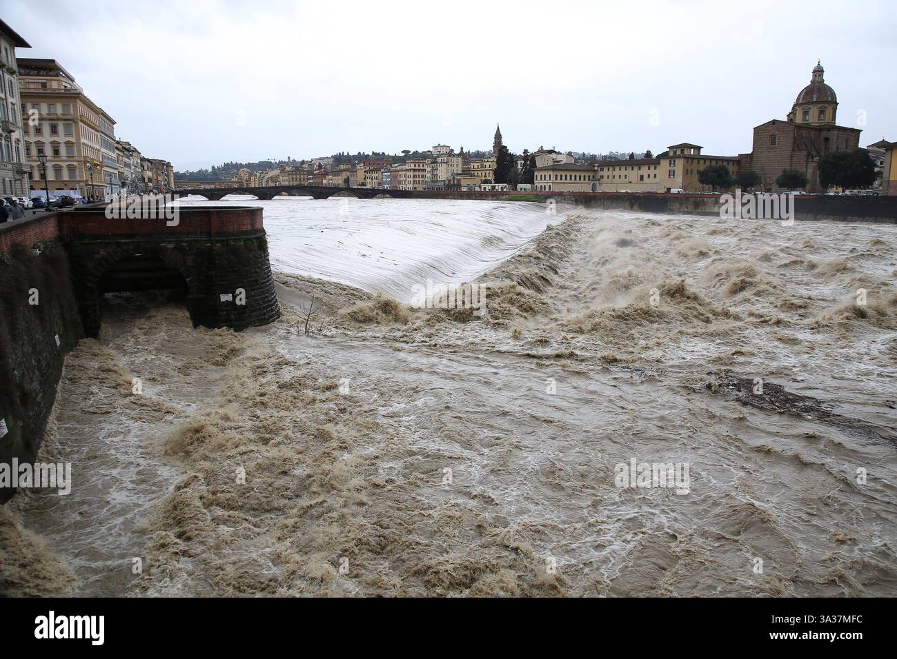 Florence, Italy. 14th Mar, 2025. Florence, Bad Weather, Weather Alert ...