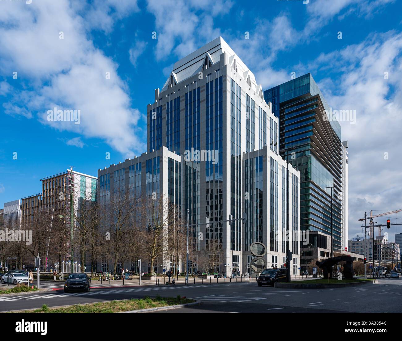 Analysis of the Impact of the EU-UK Dispute Over Russian Asset Disposal on European Financial Markets