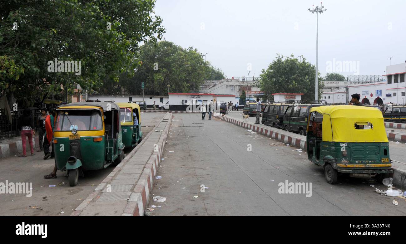 Mazdoor hi-res stock photography and images - Alamy, image size:1300x782