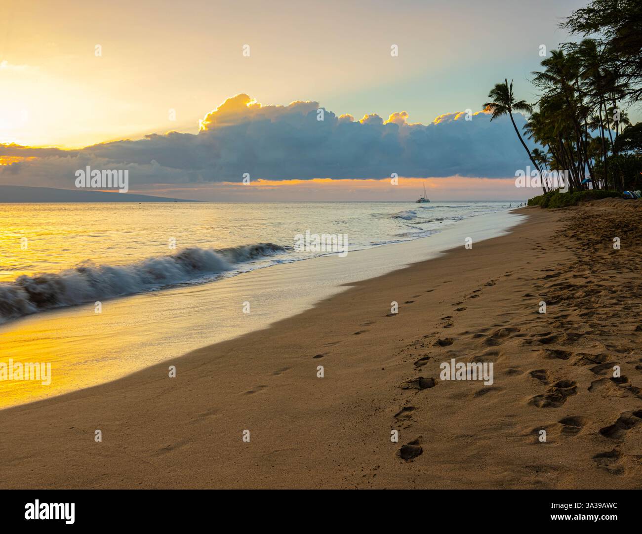 Sunset kaanapali maui hawaii hi-res stock photography and images - Alamy