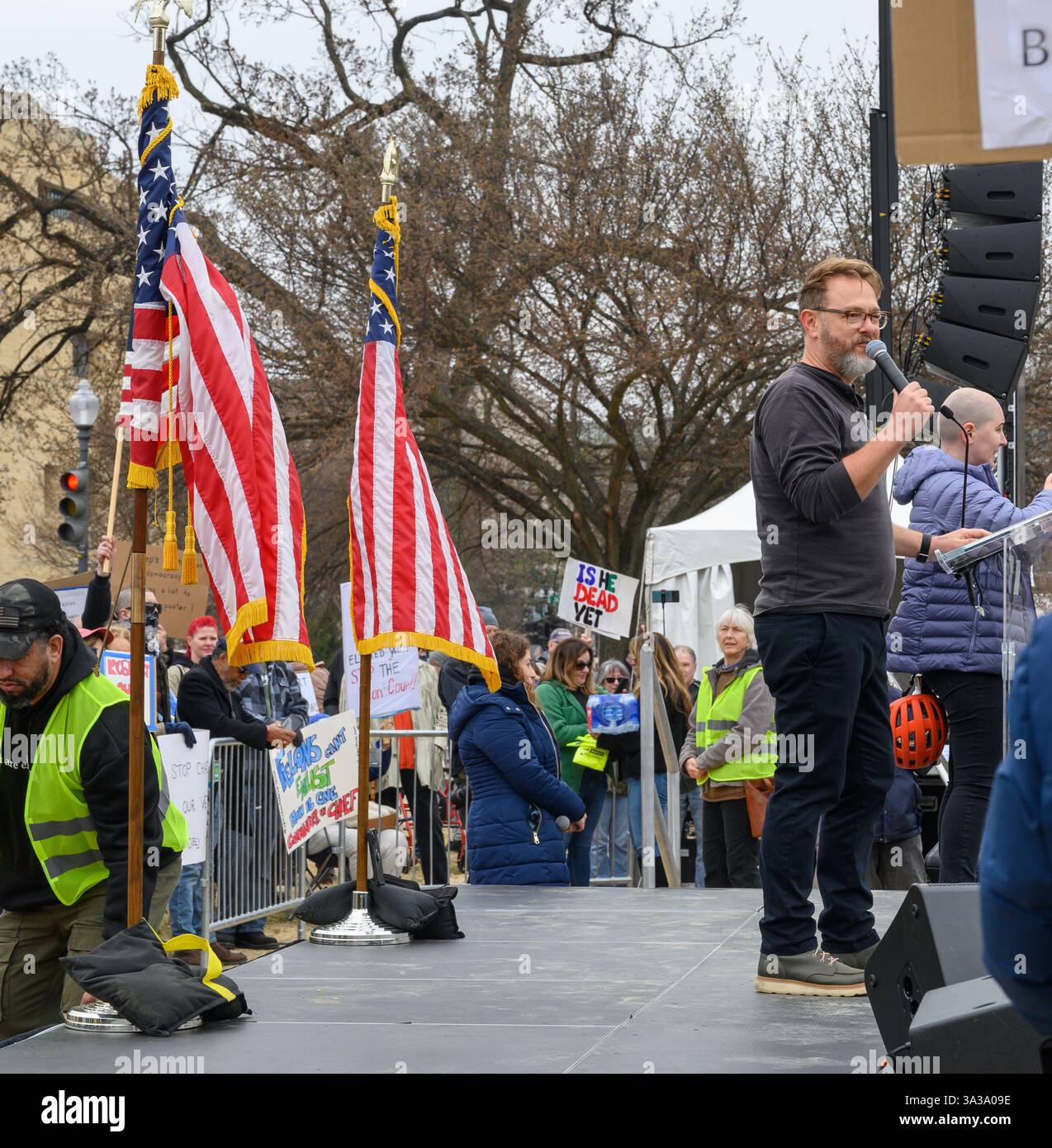 Cliff cash hi-res stock photography and images - Alamy