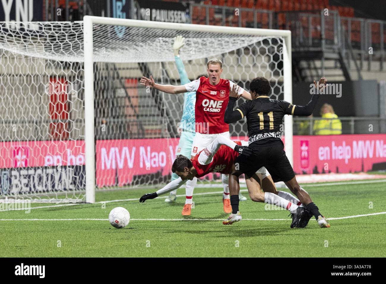 Maastricht, Nederland. 14th Mar, 2025. MAASTRICHT, football, 14-3-2025 ...