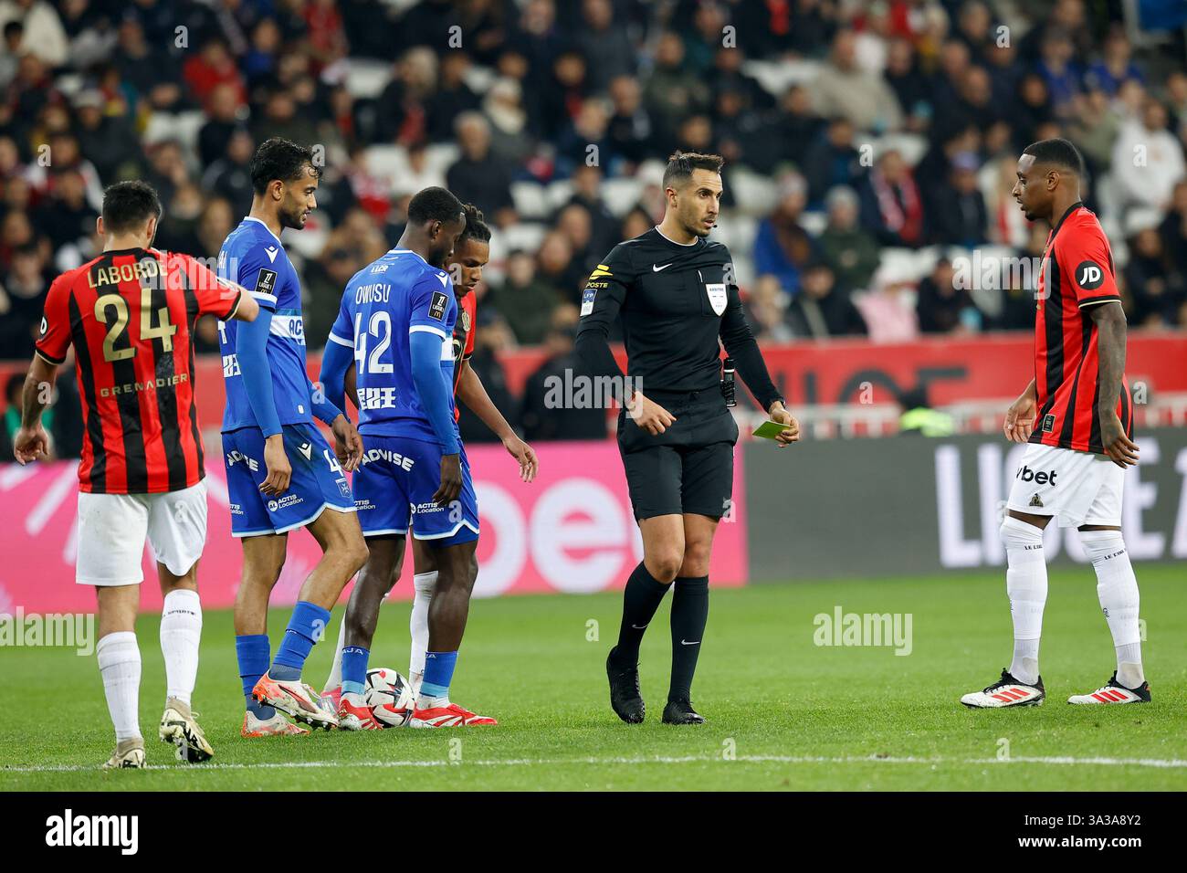 abdelatif-kherradji-arbitre-during-the-ligue-1-macdonald-s-match