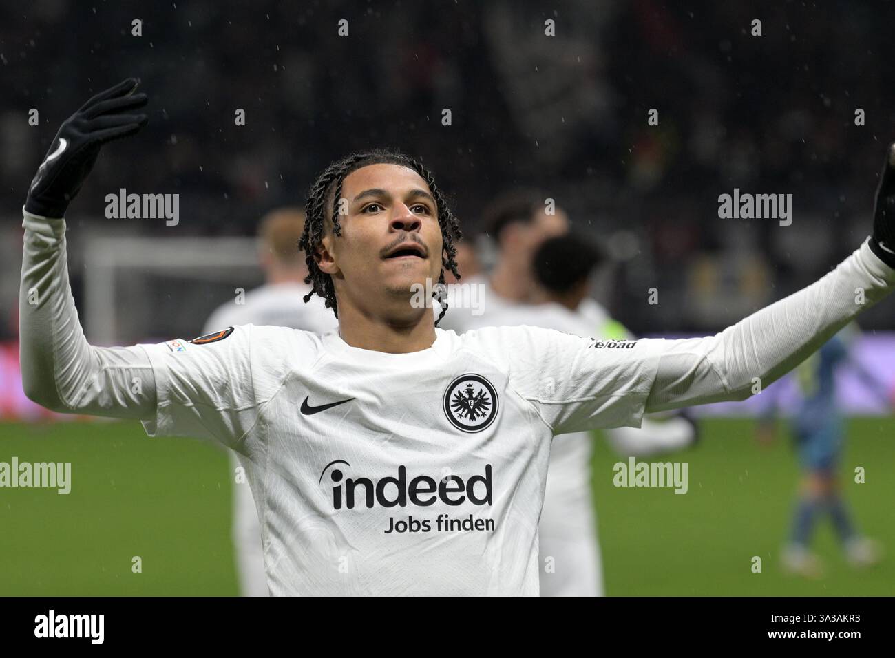 Jean-Matteo Bahoya. jubelt über sein Tor zum 1:0 fotografiert beim ...