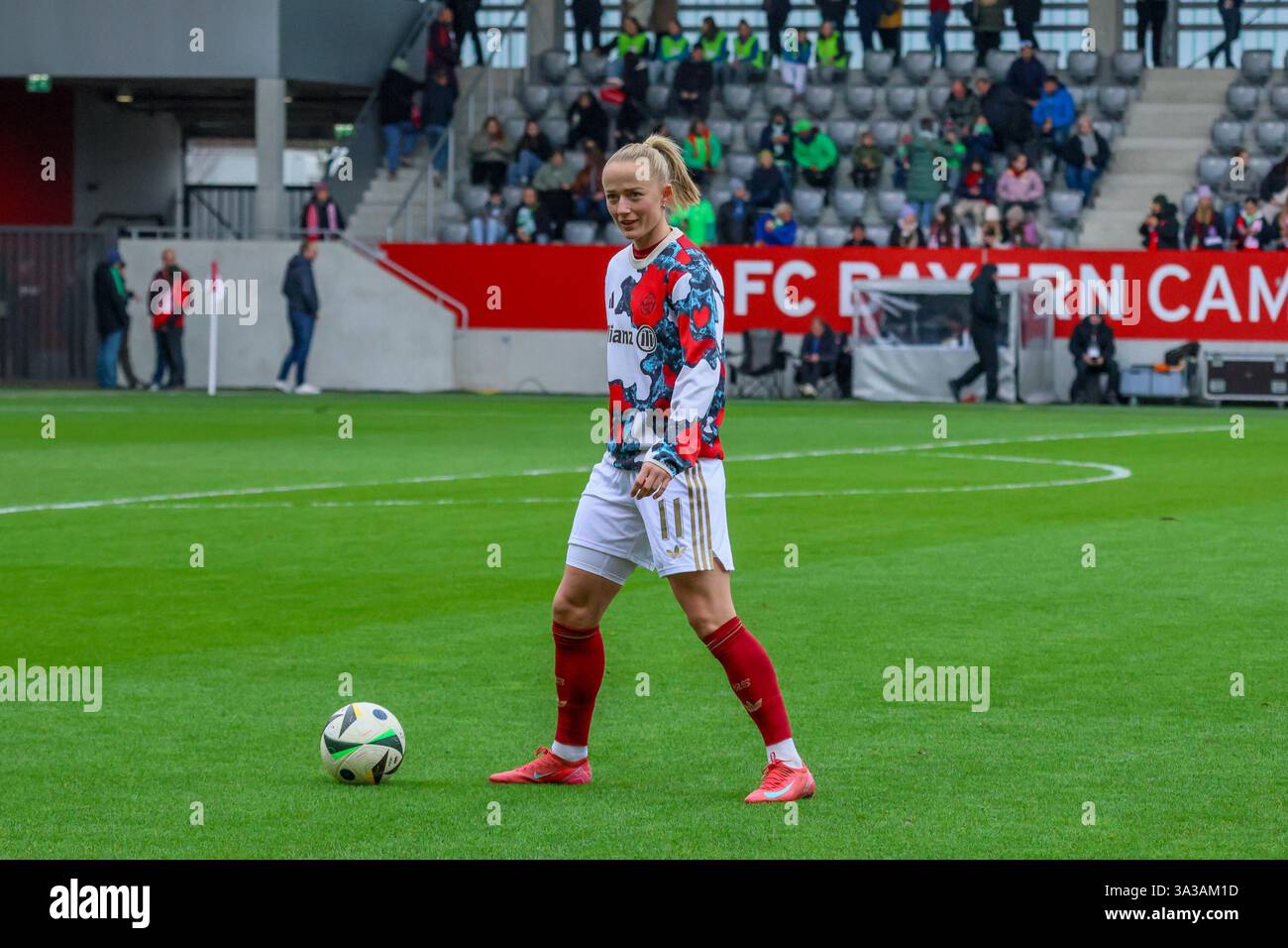 München, Deutschland 14. März 2025: 1. BL - Frauen - 2024/2025 - FC ...