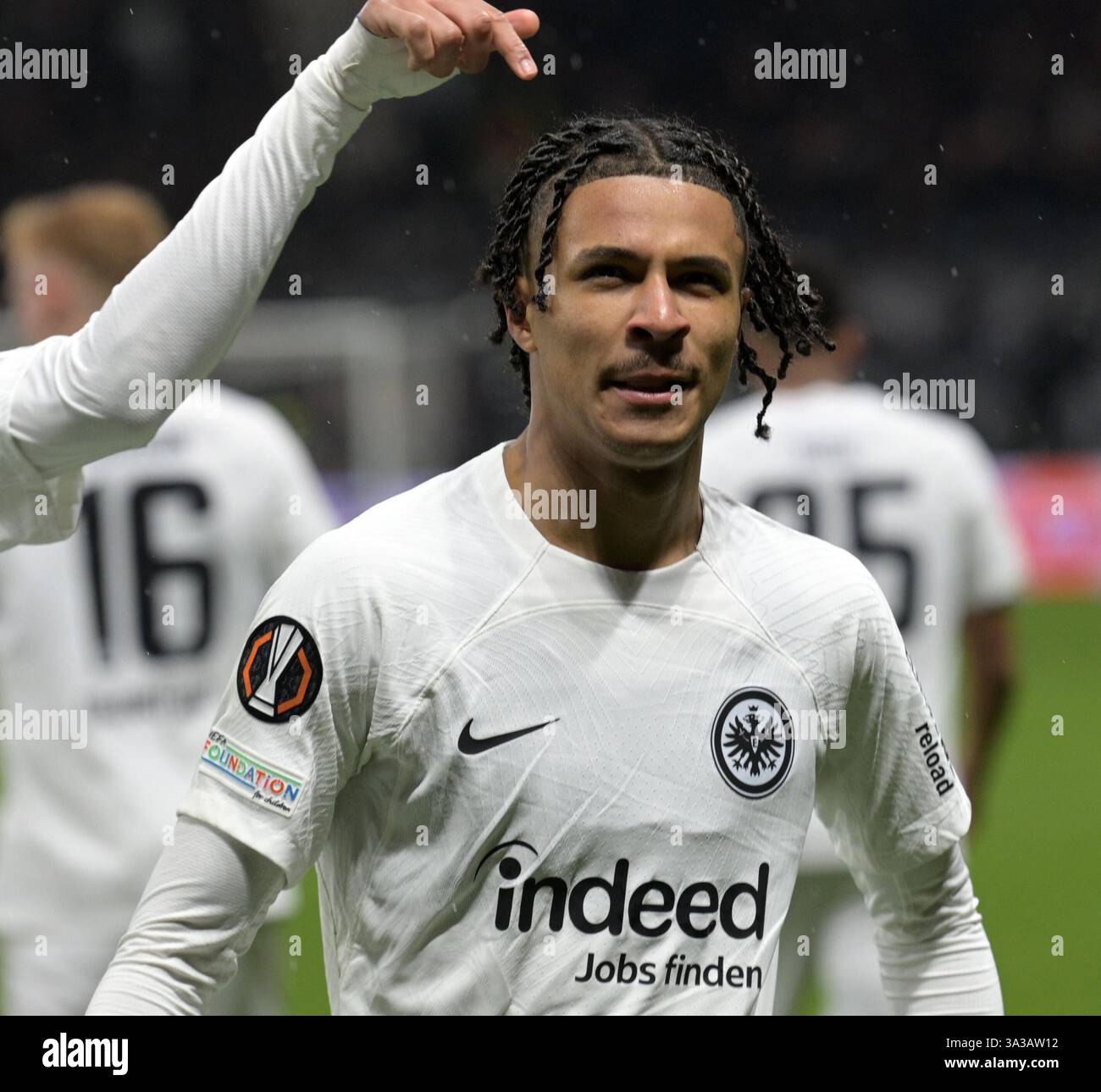 Jean-Matteo Bahoya. jubelt über sein Tor zum 1:0 fotografiert beim ...