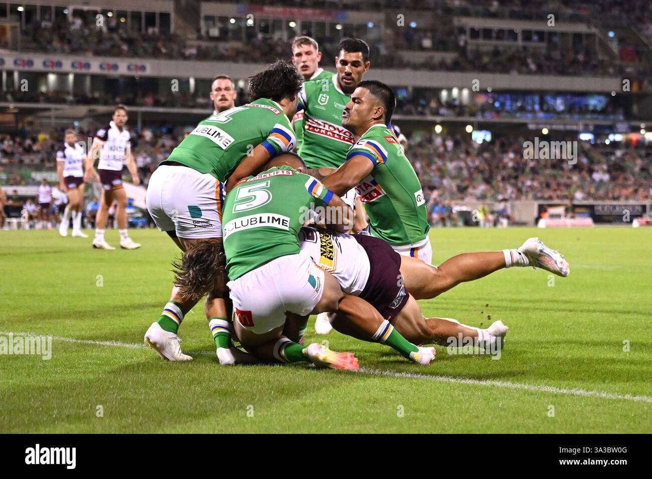 Jesse Arthars Rtry Canberra, Australia. 15th Mar, 2025. Jesse Arthars of the Broncos ...