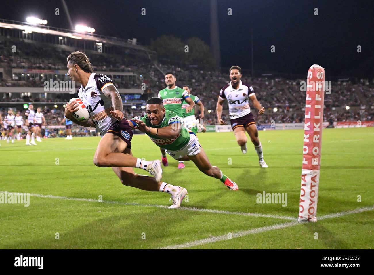 Jesse Arthars Rtry Canberra, Australia. 15th Mar, 2025. Jesse Arthars of the Broncos ...