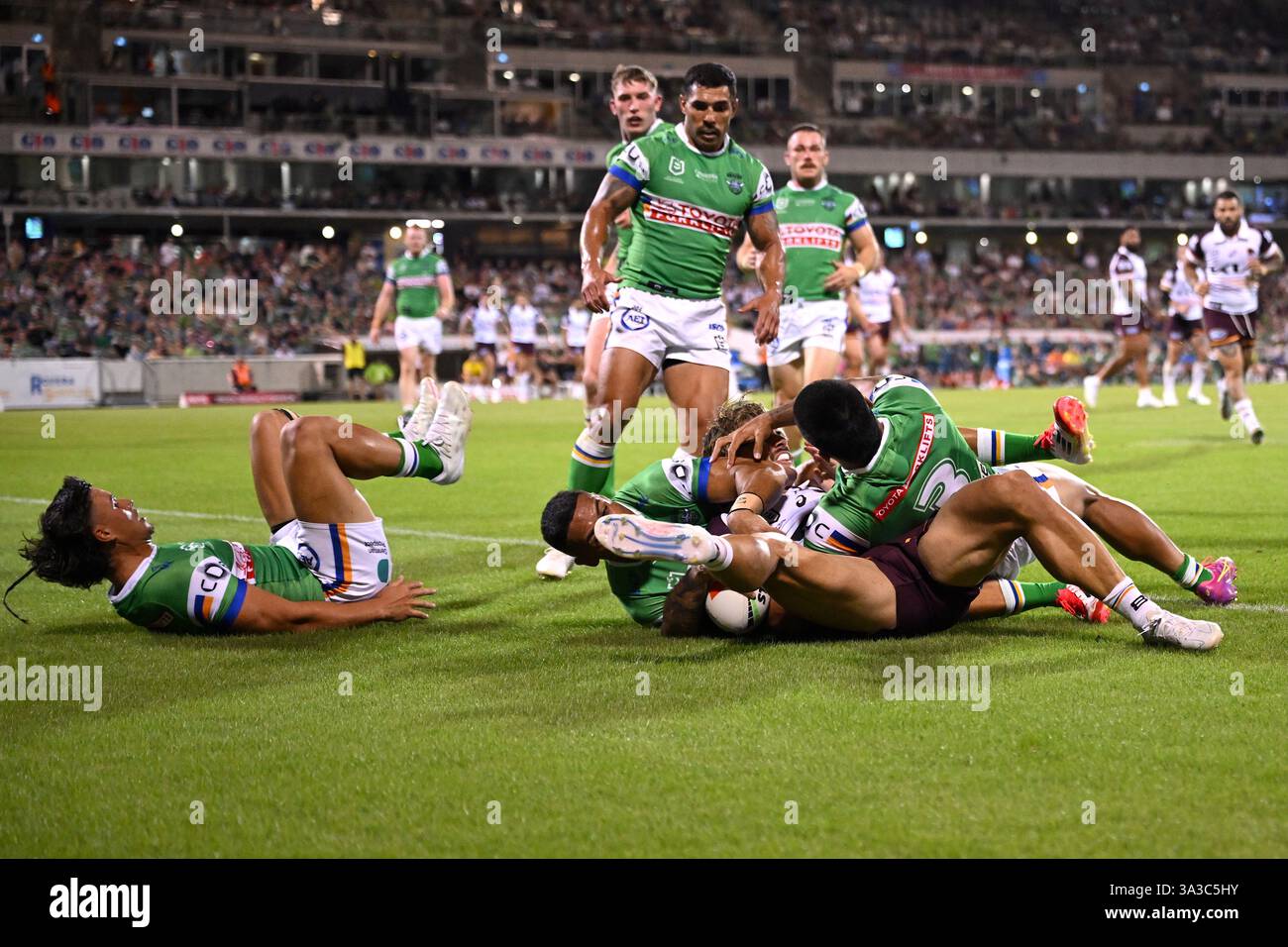 Jesse Arthars Rtry Canberra, Australia. 15th Mar, 2025. Jesse Arthars of the Broncos ...