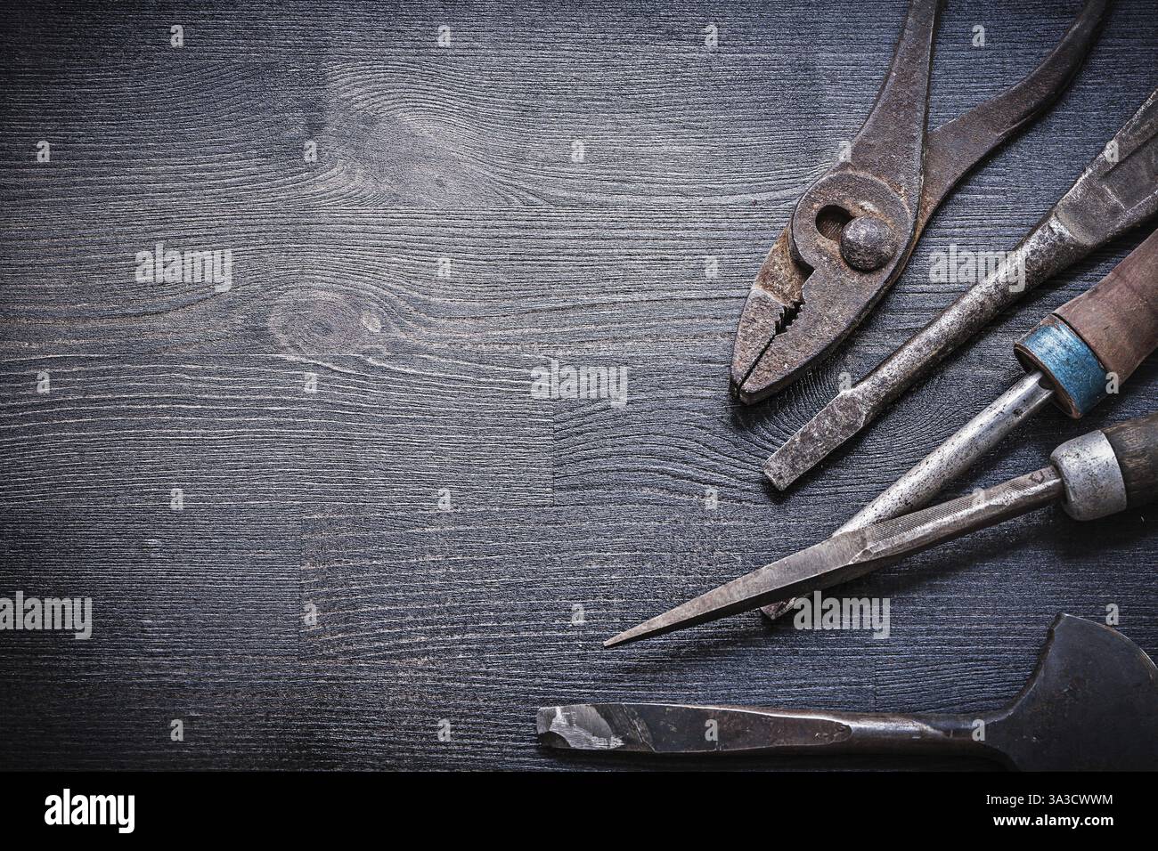 Instrument cold chisel hi-res stock photography and images - Alamy