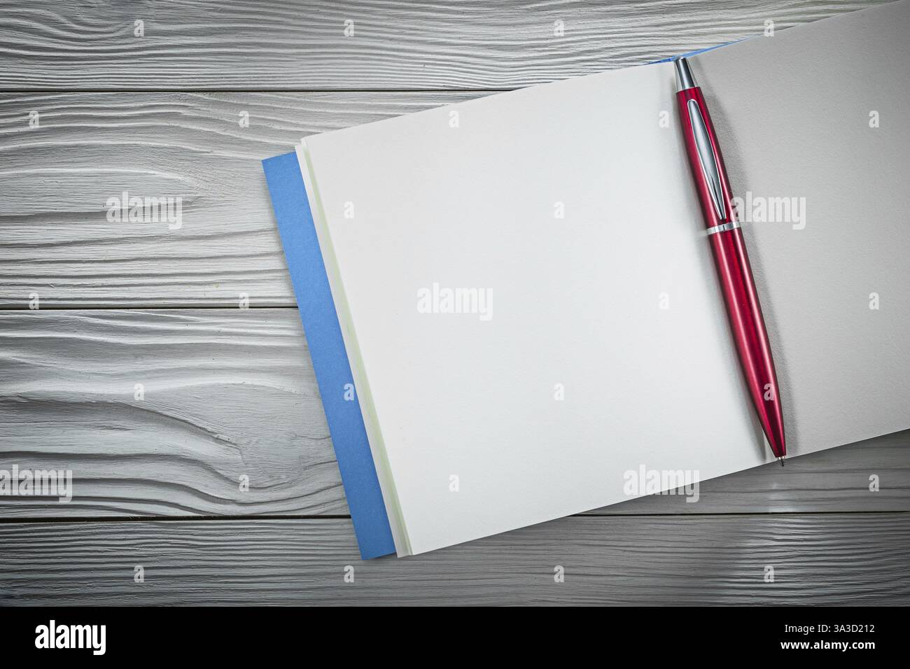 Styled on point shot hi-res stock photography and images - Alamy