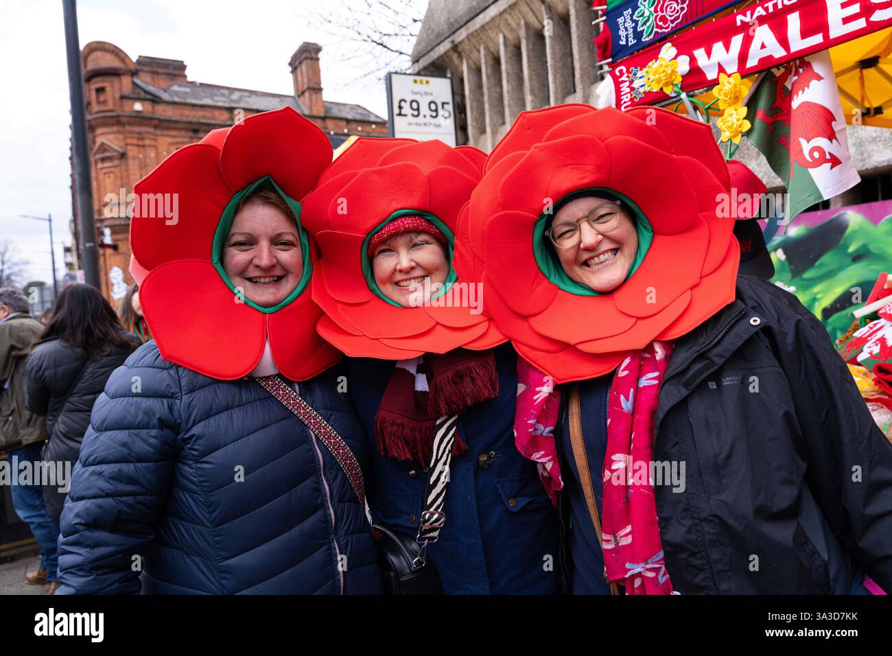England fans ahead of the 2025 Guinness 6 Nations match Wales vs ...