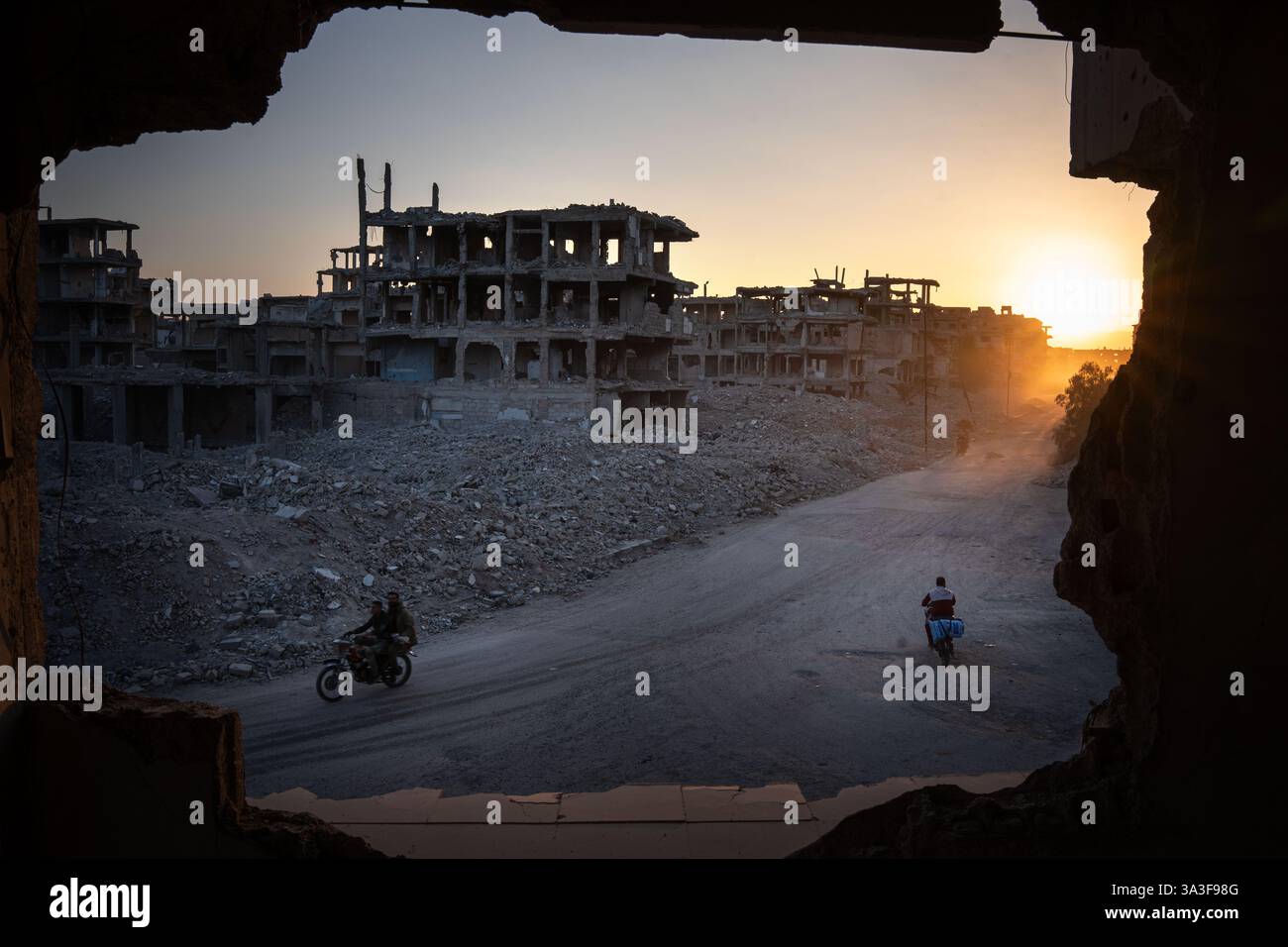 Sunset over the Palestinian refugee camp of Yarmouk, ravaged by the ...