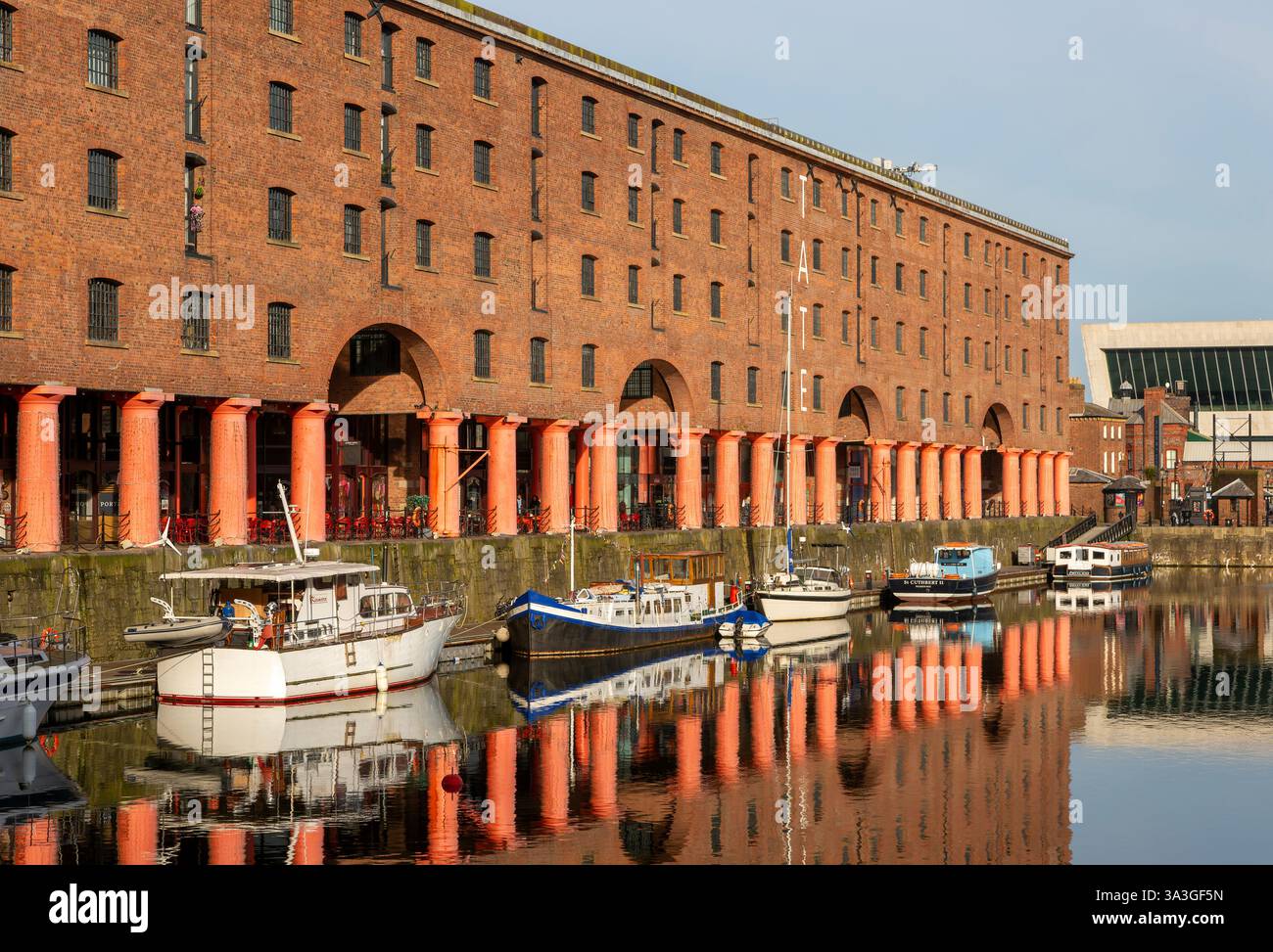 Liverpool Tate Rocks Tate Liverpool art gallery, Albert Dock, Pier Head, Liverpool, England ...