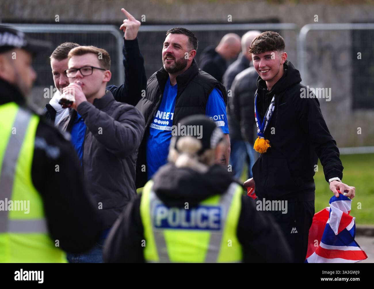 Rangers fans and police officers ahead of the William Hill Premiership ...