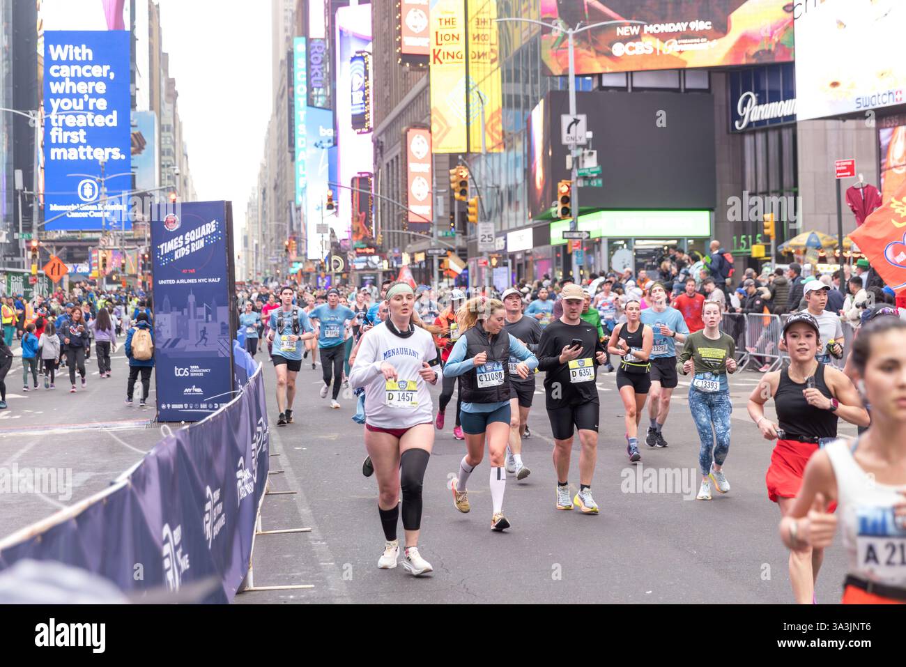 New York, United Of States. 16th Mar, 2025. Runners take part in the(02)