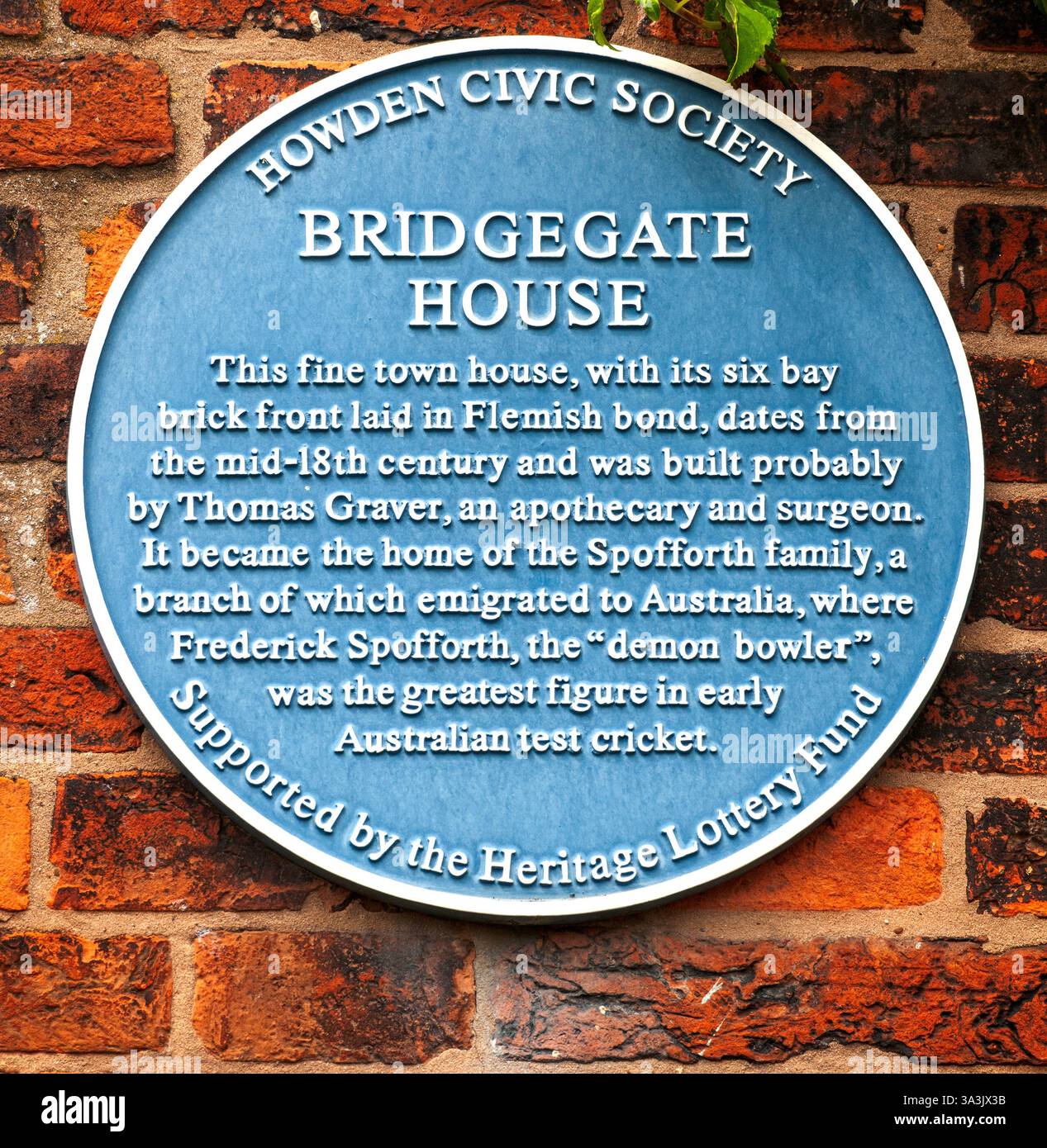Yorkshire blue plaques hi-res stock photography and images - Alamy