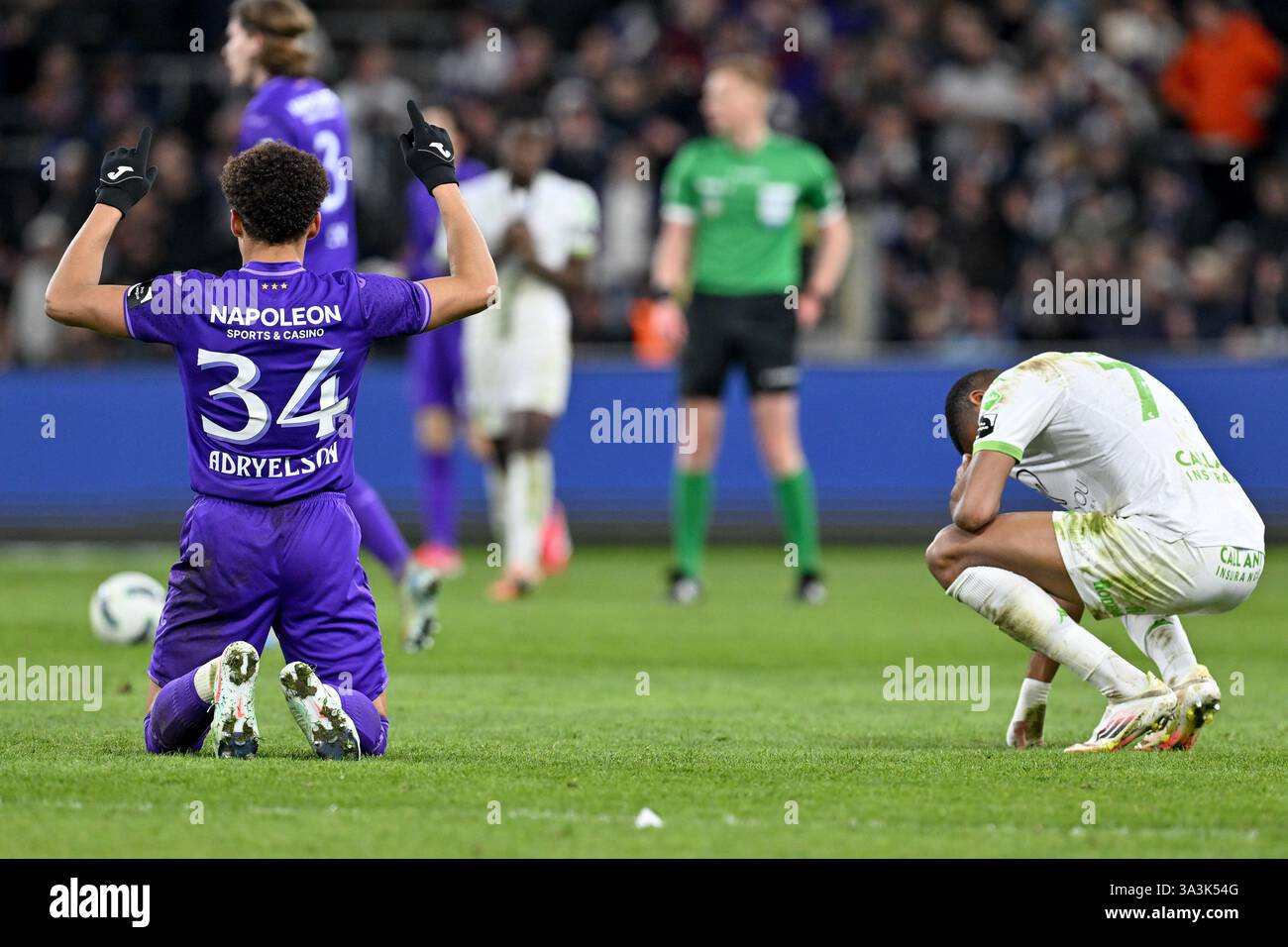 Voetbalkrant.com: Anderlecht youth striker David Ngoura on radar of French scouts Voetbalkrant.com: Anderlecht youth striker David Ngoura on radar of French scouts