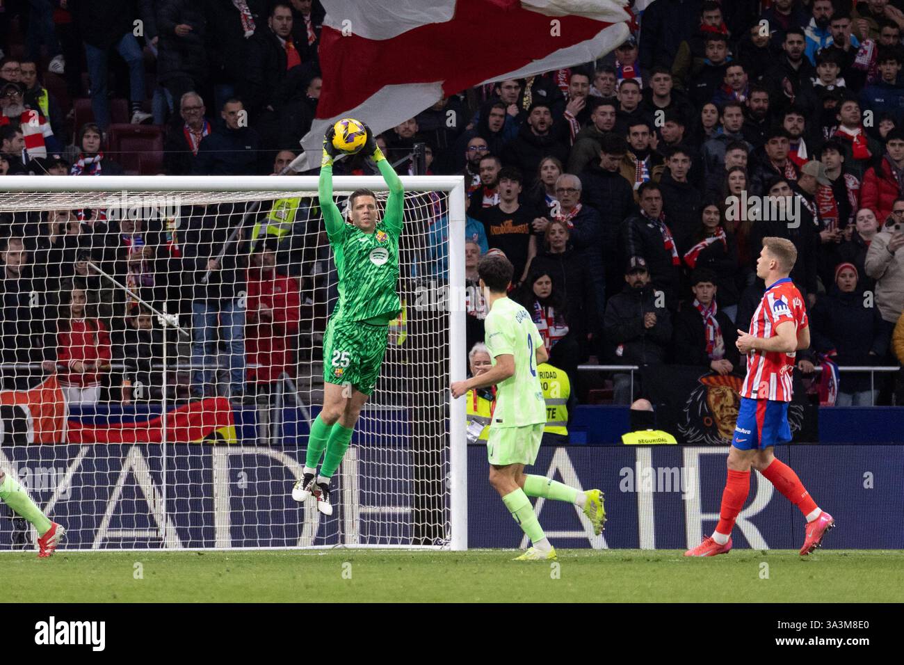 Atleti vs barca 2025 hires stock photography and images Alamy