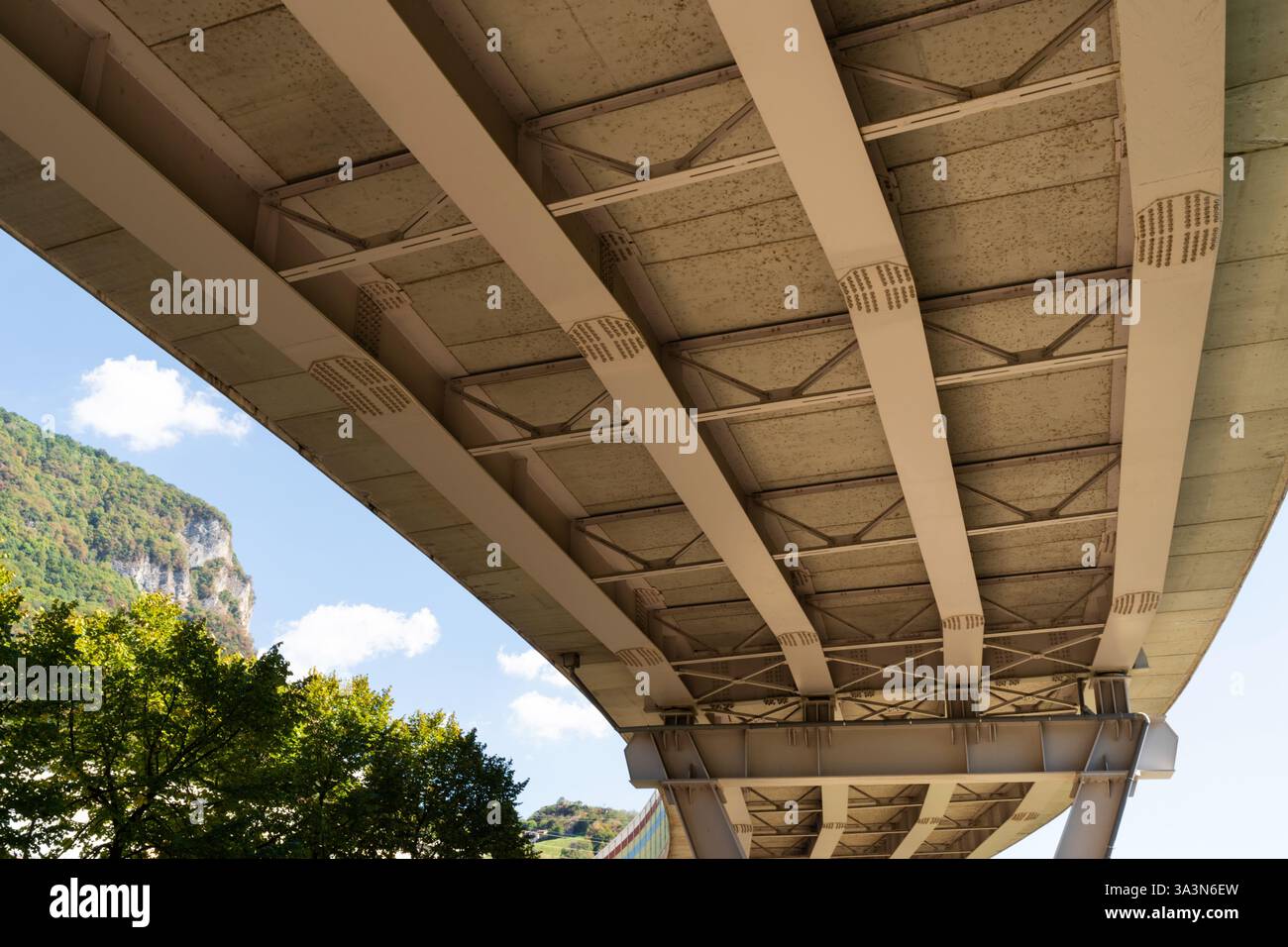 Underside bridge mountain trees hi-res stock photography and images - Alamy