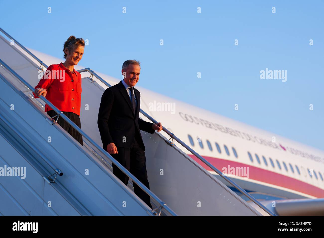 Paris, France. 17th Mar, 2025. Prime Minister Mark Carney and wife