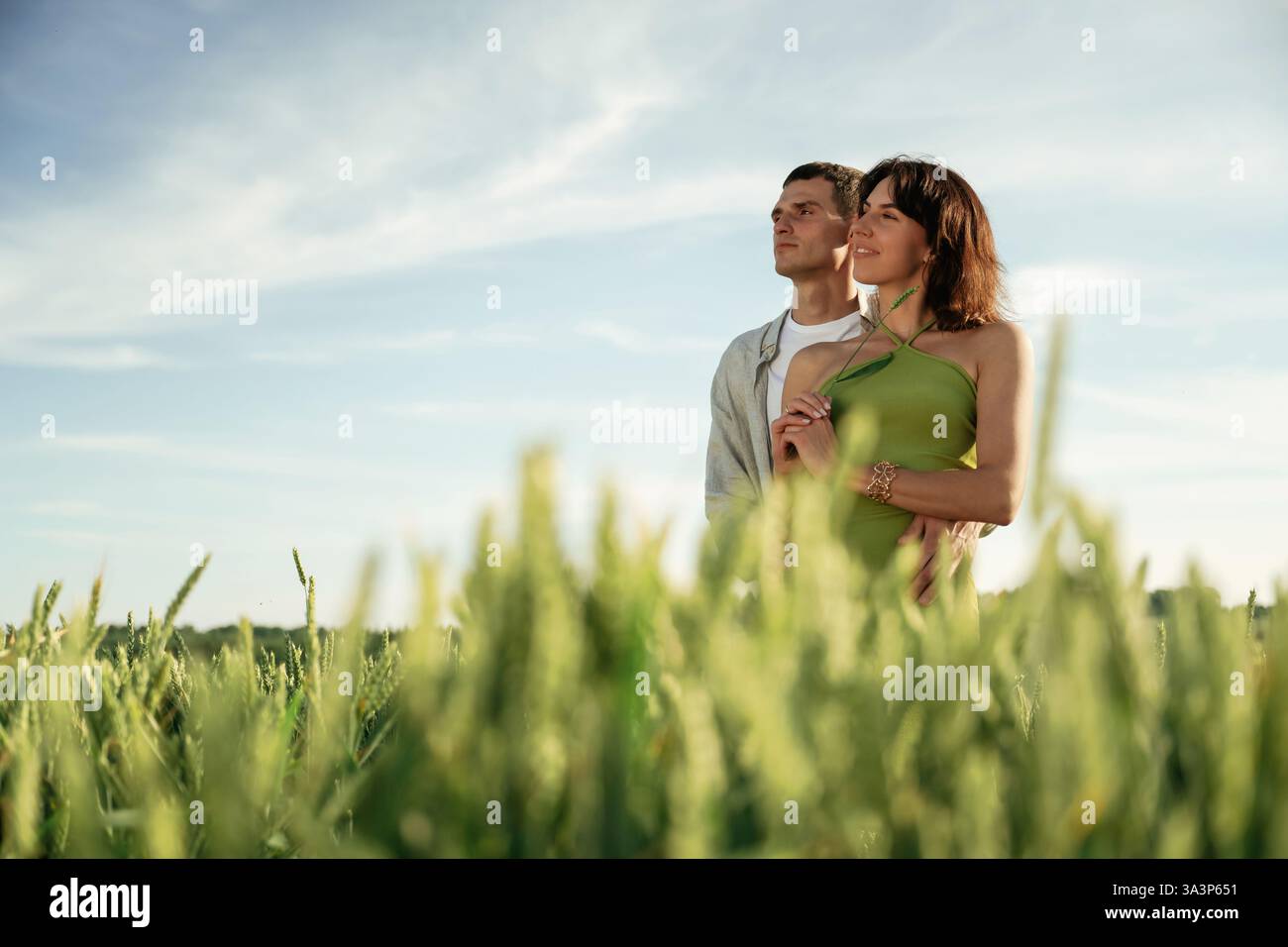 Couple green dress hi-res stock photography and images - Page 2 - Alamy