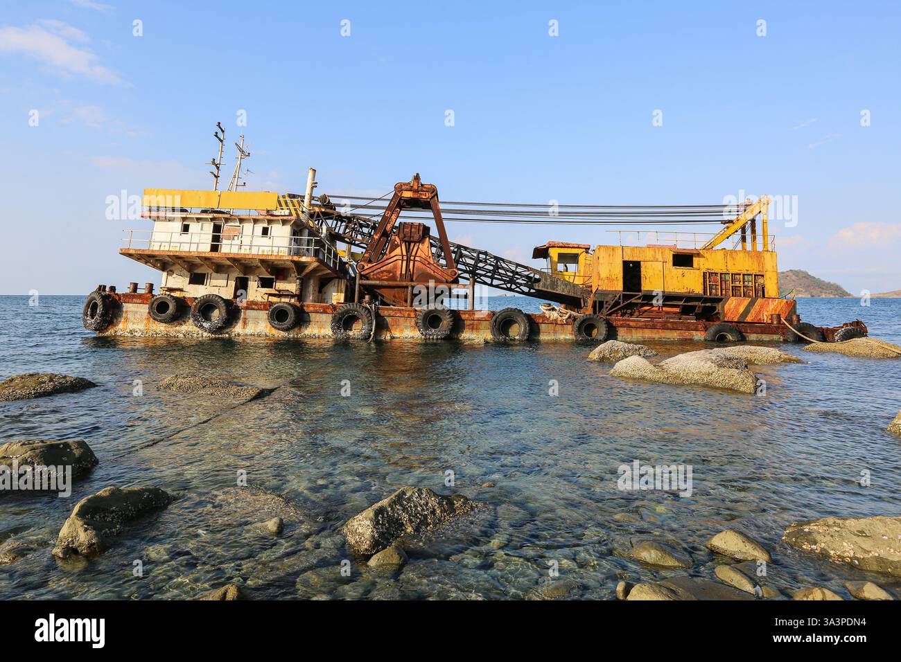 Ship seized hi-res stock photography and images - Page 6 - Alamy