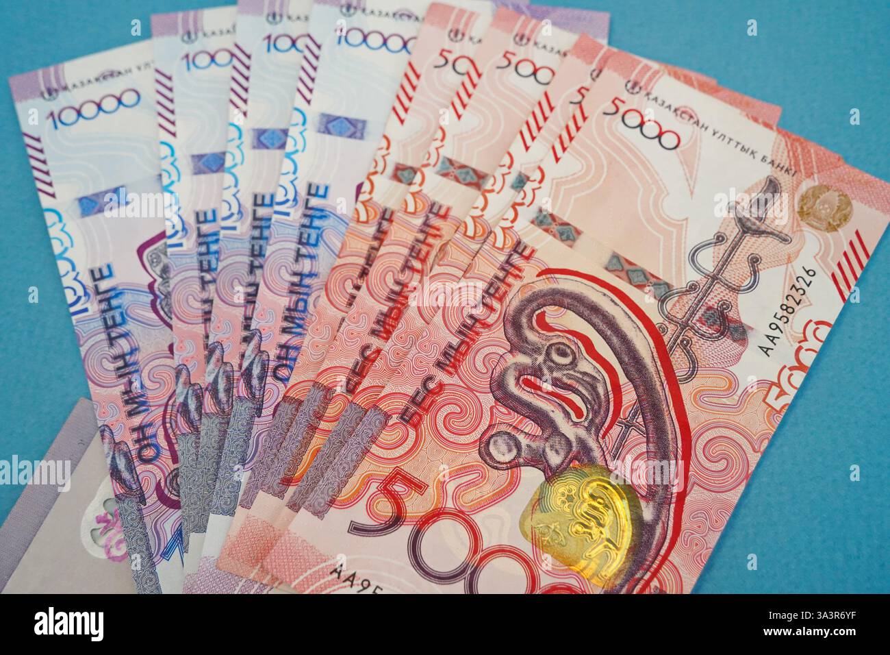 000 currency money hi-res stock photography and images - Page 12 - Alamy