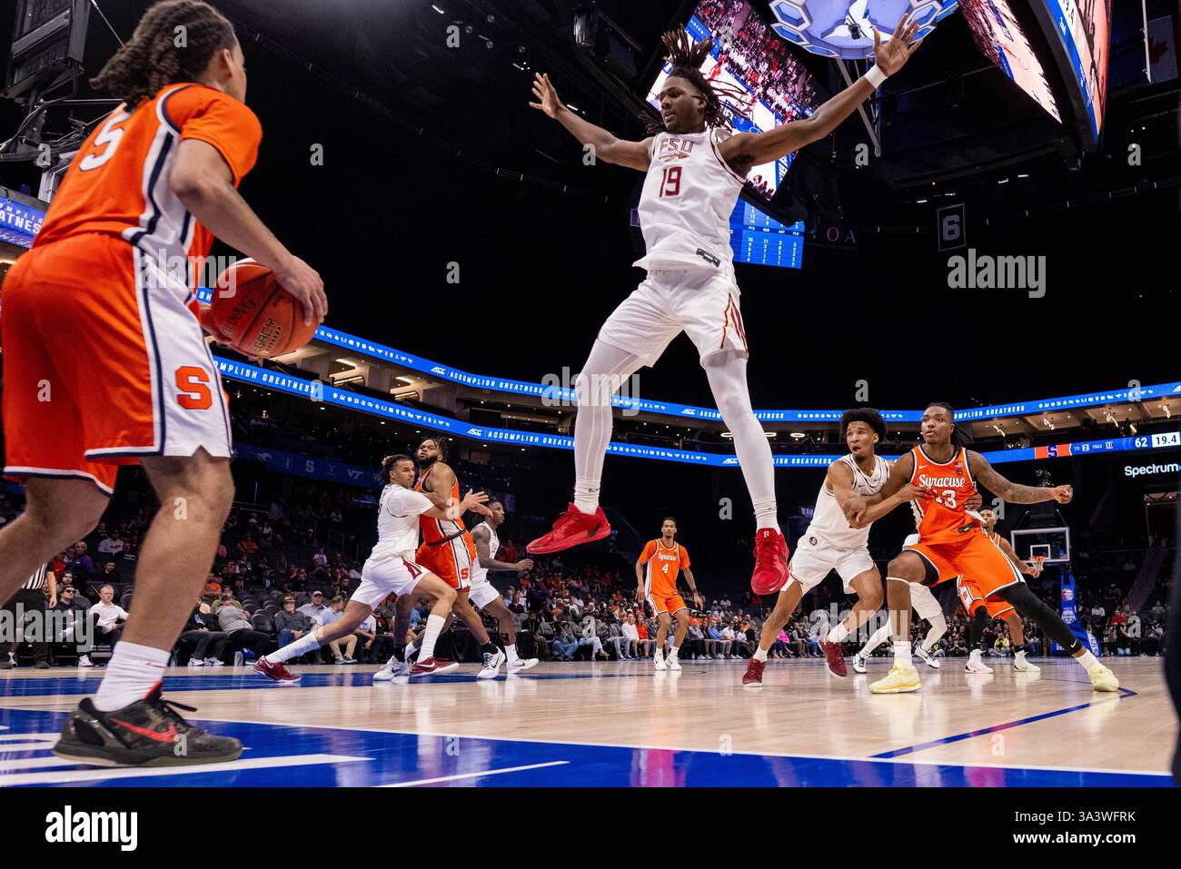 House in Miami Mansion Tour | TikTok, image size:1300x957