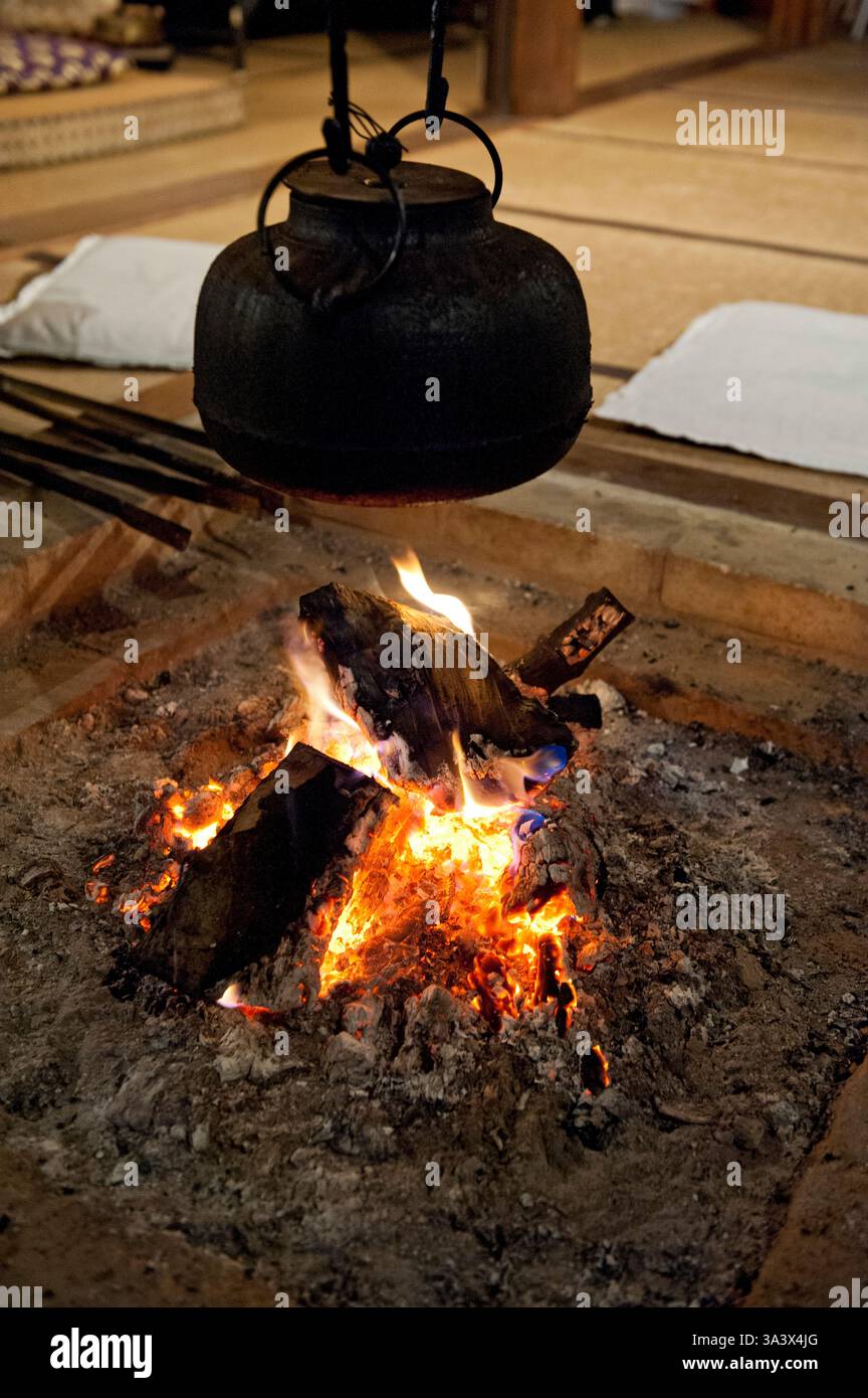 新品未開封　LOGOS　IRON IRORI TABLE irori-traditional-japanese-