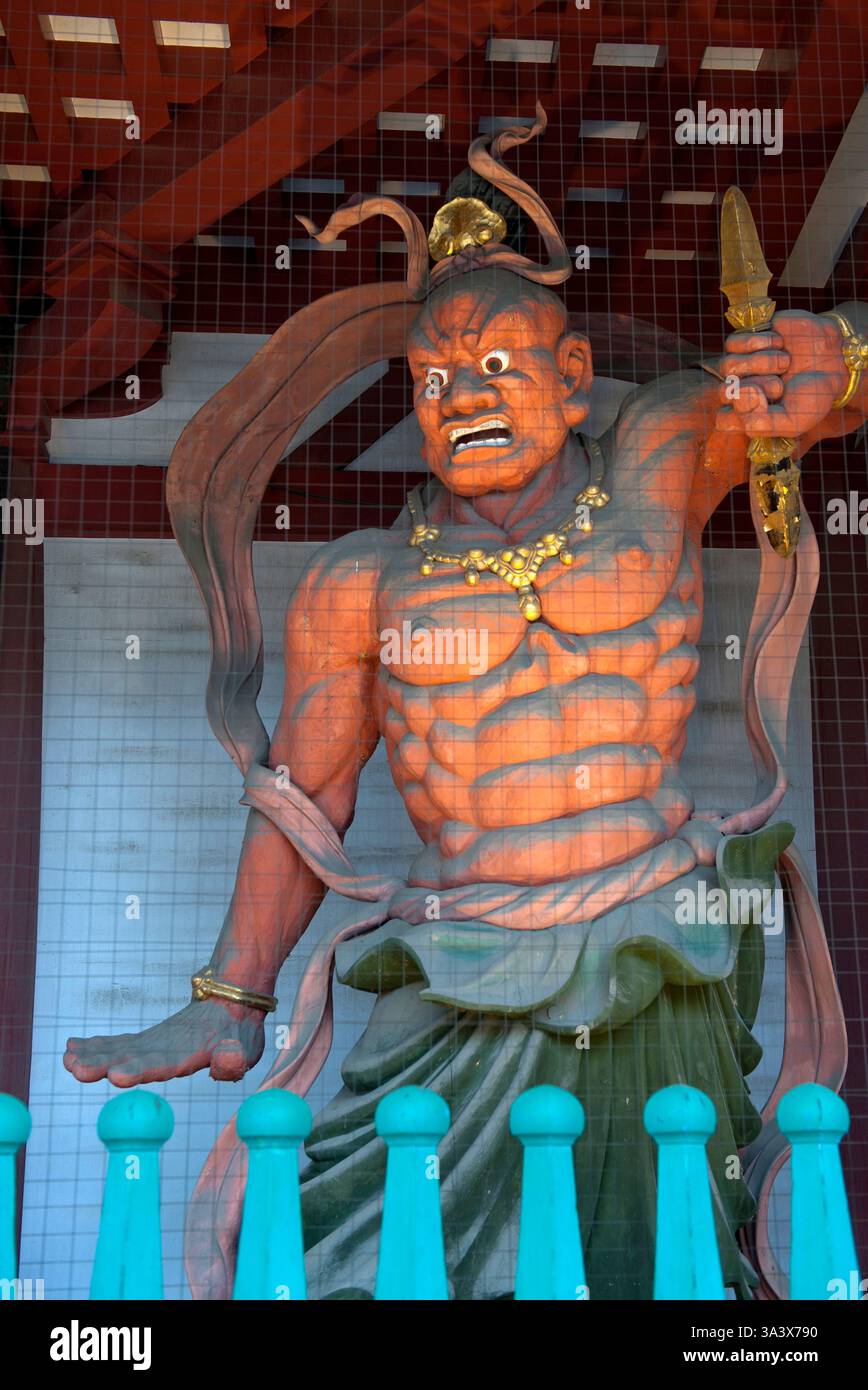 Nio guardian statue at the Niomon Gate of Kotokuin Temple
